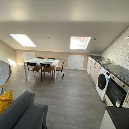 Stunning 1 Bedroom Flat In Wood Green London Eksteriør billede